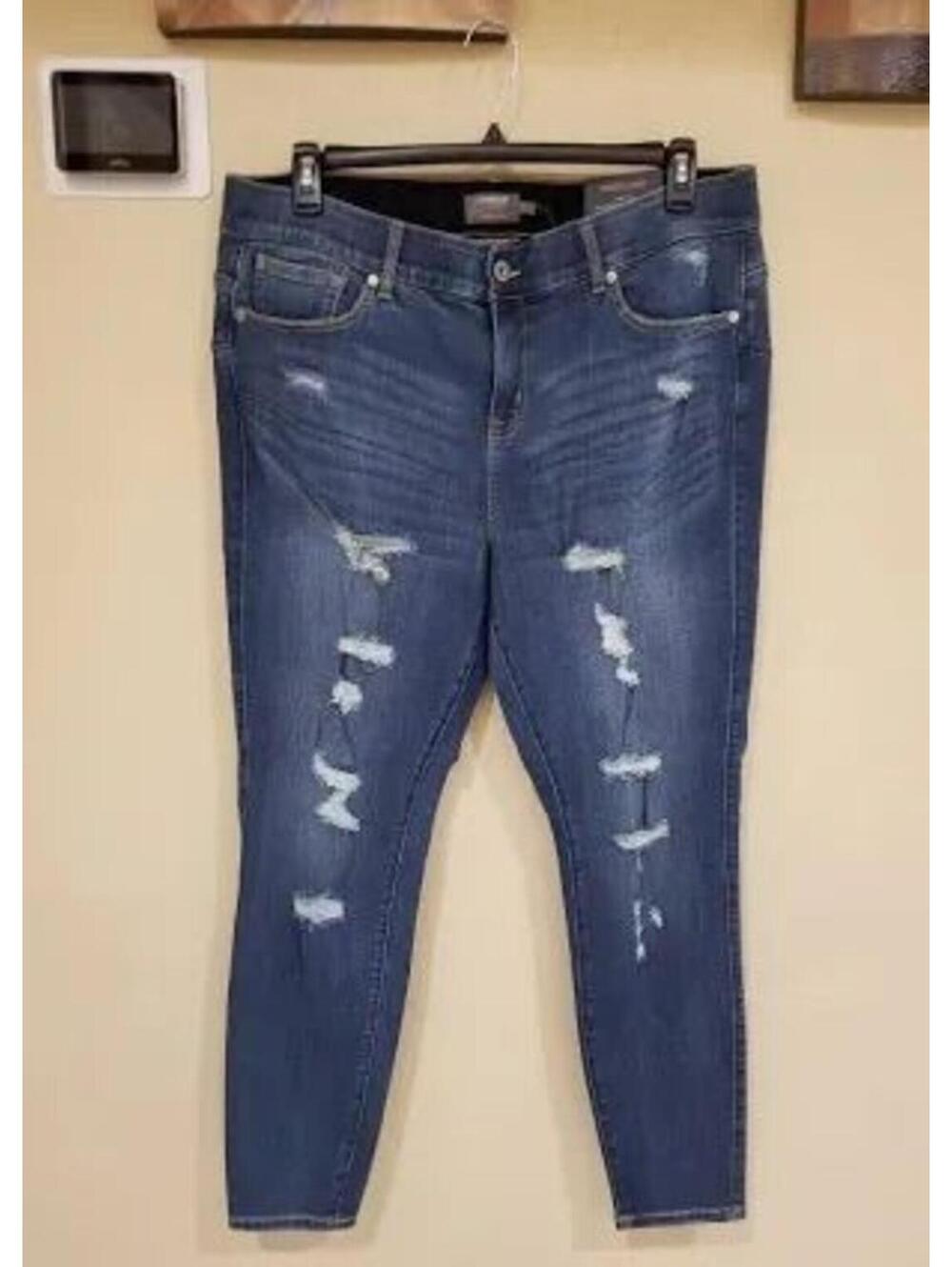 7. Torrid Bombshell Skinny Jeans Distressed Medium Wash Stretch Ankle